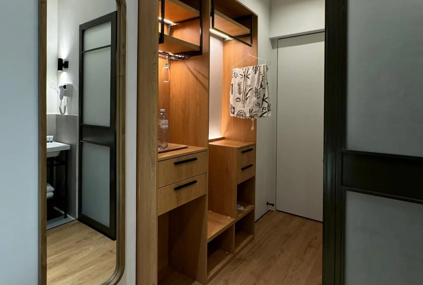 Mosh Mosh Boutique Hotel Αλμάτι 4*,